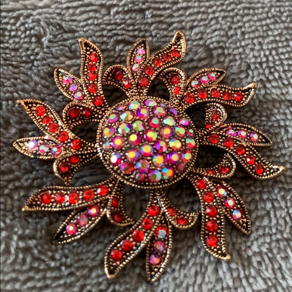 Brooch